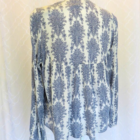 Blue and White Blouse Top Shirt with Wedgwood Style Pattern...625 - Picture 2 of 11